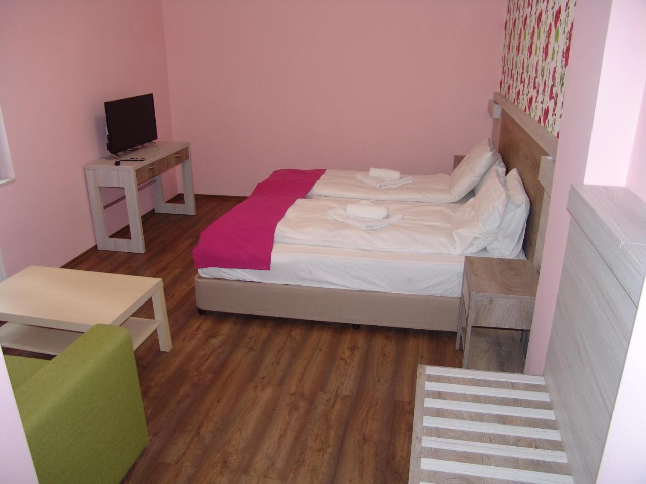 Berghof Eva - Hotel Panichishte Ngoại thất bức ảnh